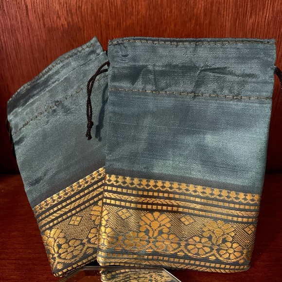 Jewelry Storage Gift Bags Drawstring Pouches Set of 14 (7 Matching Pairs) - Picture 8 of 8